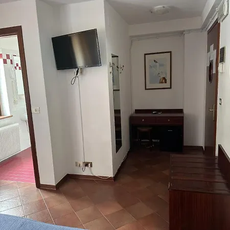Citta Di Trieste 3* غرادو