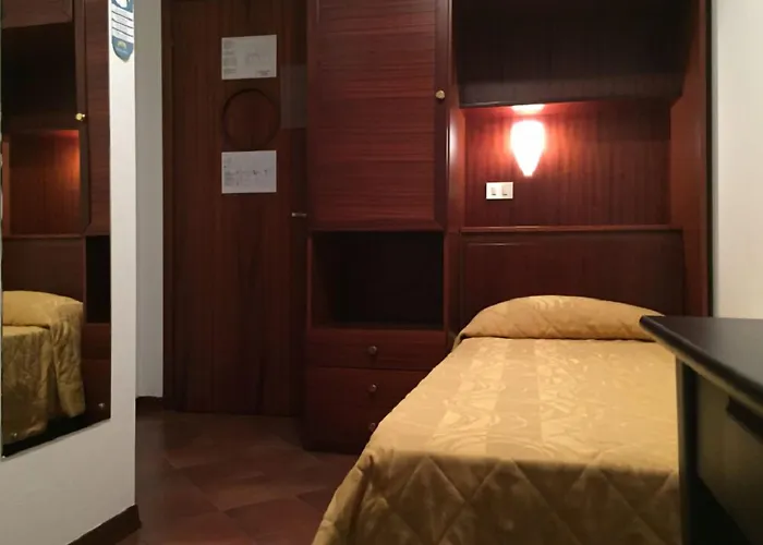 מלון Citta Di Trieste 3*